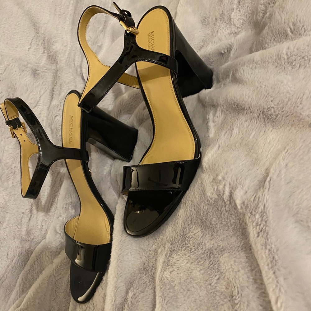 Michael Kors block strap heels - Picture 5 of 12